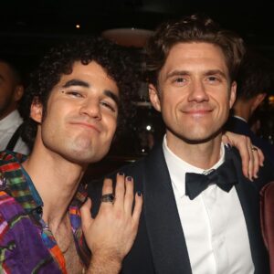 Darren Criss Instagram - My acceptance speech for winning a kickass night out on Broadway: Thanks to @juleshough for being my literal dance partner, to The House of Suntory (@suntory_rokugin, @@suntoryhakuvodka, @suntorytoki ) for indulging my affinity for 日本の booze and @armaninollp for helping us host #theafterafter at @pebblebarnyc. And thank you to @bruglikas / @broadwaybruce_ for takin’ the shots shots shots. And scene! 🎭