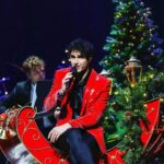 Darren Criss Instagram – finally winding down after an incredible night at @beacontheatre . Was looking forward to it all year. Thank you to everyone who made it so special- all my musicians, all my special guests, all the production and crew from the venue as well as the amazing folks from eMusic Live who managed to make our livestream look like we rehearsed making it for days (we didn’t), and made something awesome for the many folks that couldn’t make it to the show in person. Whether you were there, masked & vaxed in person, or tuning in on a screen from all parts of the world, I am so grateful for your support. You really brought the energy, and we definitely felt it tonight- in all its Yuletide glory. Thank you. I am so glad we got to do at least this ONE Holiday show this year. Here’s to doing many more in the Holiday Seasons to come! Whoop-de-doo!
📸: @jeffaugerphotog Manhattan, New York