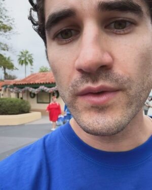 Darren Criss Instagram - Of course no tour through Florida is complete without a trip to a Criss family favorite… #WaltDisneyWorld, of course. Such a sweet way to accent the holidays. 
Thank you @DisneyParks & @WaltDisneyWorld for all the special memories of old and new.