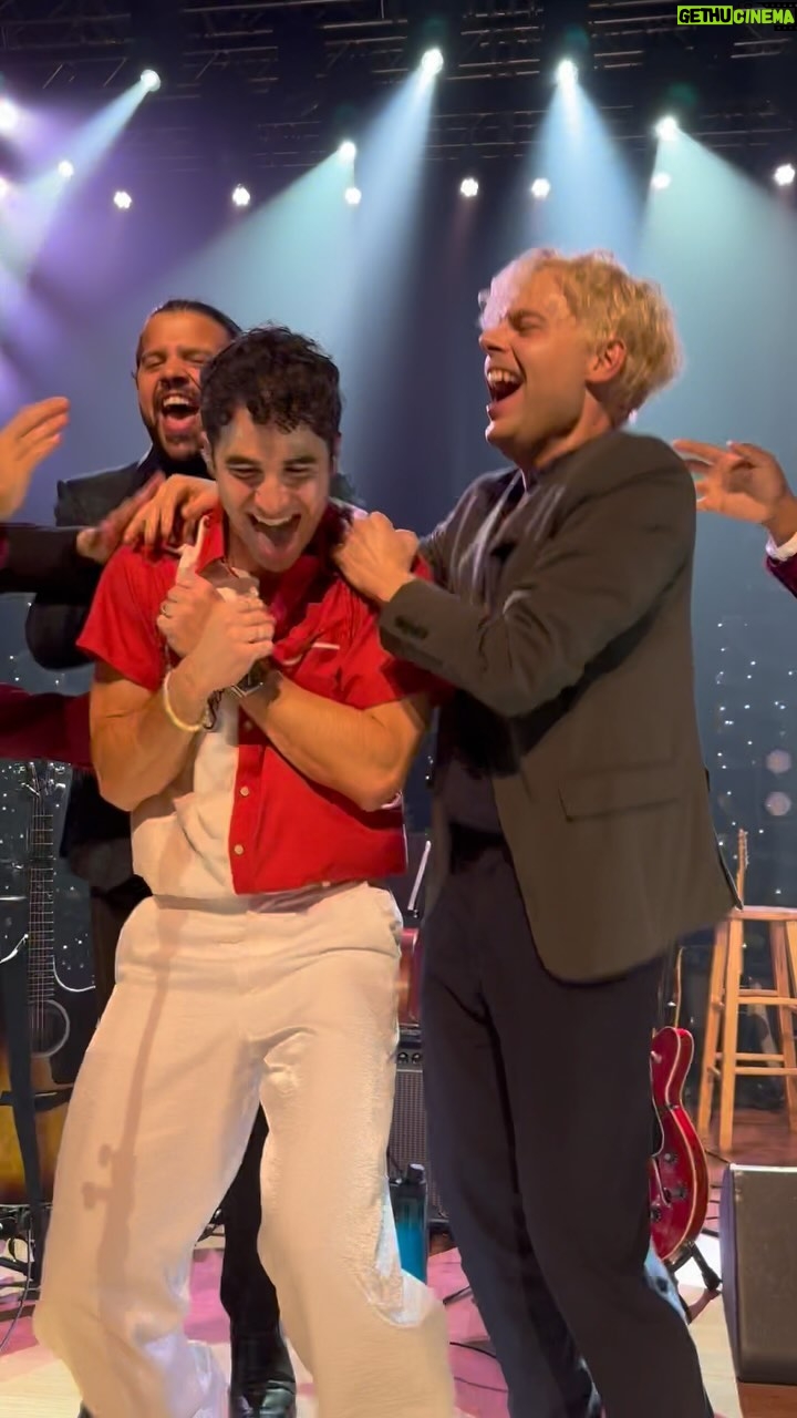 Darren Criss Instagram - … And to all a good night. 24 gigs in 4 weeks, ✔️. Thanks to everyone who made A VERY DARREN CRISSMAS TOUR ‘23 such a holly jolly blast. To everyone in the crowd, on the stage, behind the scenes, on the ground and in the sky from venue to venue, night after night- this sleigh couldn’t have gotten airborne without you. As I’ve said every night, it is my great pleasure to get to do these shows and I’m very grateful to all those who help make it such a fun lil party. A wonderful way to ring in the holiday season. Whoop de doo!