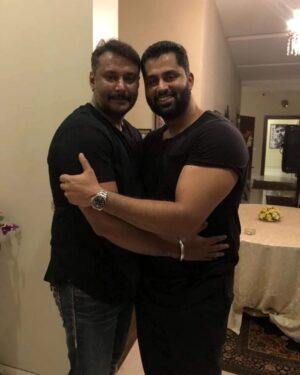 Darshan Thoogudeepa Instagram - ಹುಟ್ಟುಹಬ್ಬದ ಹಾರ್ದಿಕ ಶುಭಾಶಯಗಳು ಜೂನಿಯರ್. ನಿನ್ನ ಇಷ್ಟಾರ್ಥಗಳೆಲ್ಲ ಈಡೇರಲಿ. ದೇವರು ನಿನಗೆ ಆಯಸ್ಸು, ಆರೋಗ್ಯ ಮತ್ತು ನಿನ್ನ ಎಲ್ಲಾ ಚಿತ್ರಗಳು ಯಶಸ್ವಿಯಾಗಲೆಂದು ಎಂದು ಆಶಿಸುತ್ತೇನೆ. @abishekambareesh