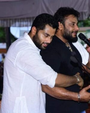 Darshan Thoogudeepa Instagram - ಹುಟ್ಟುಹಬ್ಬದ ಹಾರ್ದಿಕ ಶುಭಾಶಯಗಳು ಜೂನಿಯರ್. ನಿನ್ನ ಇಷ್ಟಾರ್ಥಗಳೆಲ್ಲ ಈಡೇರಲಿ. ದೇವರು ನಿನಗೆ ಆಯಸ್ಸು, ಆರೋಗ್ಯ ಮತ್ತು ನಿನ್ನ ಎಲ್ಲಾ ಚಿತ್ರಗಳು ಯಶಸ್ವಿಯಾಗಲೆಂದು ಎಂದು ಆಶಿಸುತ್ತೇನೆ. @abishekambareesh