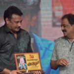 Darshan Thoogudeepa Instagram - ನಮ್ಮ ಮೆಜೆಸ್ಟಿಕ್ ಚಿತ್ರದ ನಿರ್ಮಾಪಕರಾದ ಎಮ್.ಜಿ. ರಾಮಮೂರ್ತಿ ರವರಿಗೆ ಹುಟ್ಟುಹಬ್ಬದ ಹಾರ್ದಿಕ ಶುಭಾಶಯಗಳು. ದೇವರು ಆಯಸ್ಸು ಆರೋಗ್ಯ ಕೊಟ್ಟು ಕಾಪಾಡಲಿ , ನಿಮ್ಮ ಎಲ್ಲಾ ಕೆಲಸದಲ್ಲಿ ಯಶಸ್ಸು ನಿಮ್ಮದಾಗಲಿ
