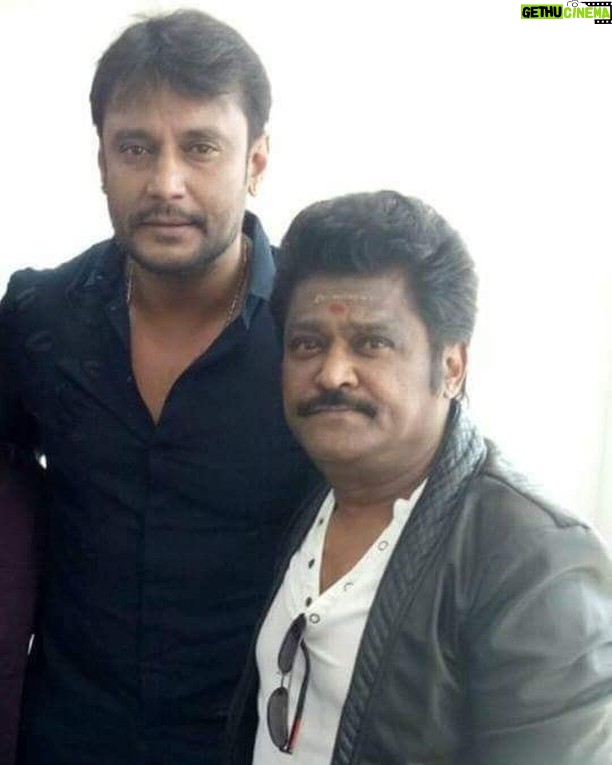 Darshan Thoogudeepa Instagram - ಹುಟ್ಟು ಹಬ್ಬದ ಹಾರ್ದಿಕ ಶುಭಾಶಯಗಳು ಜಗ್ಗಣ್ಣ , ಗುರು ರಾಯರು ಆಯಸ್ಸು ಆರೋಗ್ಯ ಕೊಟ್ಟು ಕಾಪಾಡಲಿ , ನಿಮ್ಮ ಎಲ್ಲಾ ಕೆಲಸದಲ್ಲಿ ಯಶಸ್ಸು ನಿಮ್ಮದಾಗಲಿ