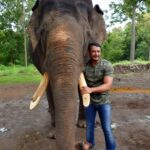 Darshan Thoogudeepa Instagram – ೮ ಬಾರಿ ದಸರಾ ಅಂಬಾರಿ ಹೊತ್ತು ನಾಡಿನ ಜನಮನ ಗೆದ್ದಿದ್ದ ೬೪ ವರ್ಷದ ‘ಅರ್ಜುನ’ ಇಂದು ಕಾಡಾನೆಗಳ ಕಾಳಗದಲ್ಲಿ ಸಾವನ್ನಪ್ಪಿರುವುದು ವಿಷಾದದ ಸಂಗತಿ. ಅರ್ಜುನನ ಗಜಗಾಂಭೀರ್ಯಕ್ಕೆ ಅವನೇ ಸಾಟಿ! 
 ಓಂ ಶಾಂತಿ!