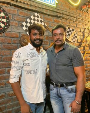 Darshan Thoogudeepa Instagram - ಹುಟ್ಟು ಹಬ್ಬದ ಶುಭಾಶಯಗಳು @dhanveerah ನಿಮ್ಮ ವಾಮನ ಚಿತ್ರ ತಂಡಕ್ಕೆ ಶುಭವಾಗಲಿ