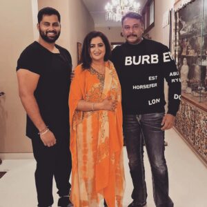 Darshan Thoogudeepa Instagram - ಹುಟ್ಟು ಹಬ್ಬದ ಹಾರ್ಧಿಕ ಶುಭಾಶಯಗಳು Mother India @sumalathaamarnath