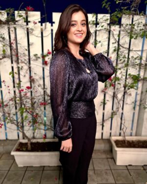 Darshana Banik Instagram - About last night ♥️
Thank you @senguptajisshu @ninichinismamma for being such wonderful hosts ♥️
Happpyyy Neww Yearrrr Everyone 💕
