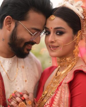 Darshana Banik Instagram - ♾️♥️