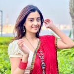 Darshana Banik Instagram - Shubho Saptami everyone ❤️ #bengali #ethnic #tangail #taant