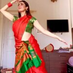 Darshana Banik Instagram - #durgapuja #pujo #reels #reelsinstagram #dance #trending #metadurgapujasquad #durgapuja2023 I am in love with the song and the hookstep @monami_ghosh @antara_nandy 💕
