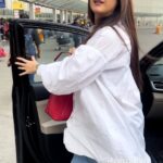 Darshana Banik Instagram - #DarshanaBanik off to #Dubai to support husband #SauravDas for today's #BengalTigers against #KeralaStrikers. Kolkata International Airport