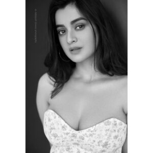 Darshana Banik Instagram -