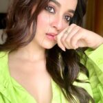 Darshana Banik Instagram - Carefree 💚
