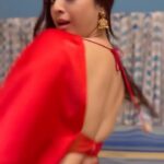 Darshana Banik Instagram - What jhumka? #reels #reelsinstagram #trendingreels #trending #dance #music #fun #jhumka #ethnic #bollywood #drama