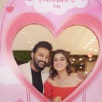 Darshana Banik Instagram - Nothing says “I love you” like a dazzling diamond necklace set from Senco’s Romantique Collection, the perfect gift for our first Valentine’s Day together. #CaptureLoveWithSenco #Sencogoldnddiamonds #loveislove #valentinesday #WhenYouThinkOfLoveThinkOfSenco #Love #Valentine, #FestivalOfLove #CoupleGoal #FestivalOfDiamond, #SeasonOfLove #SencoForAll #CelebrateTheSeasonOfLoveWithSenco #LoveWithSenco #PowerCouples #LoveForSenco #SencoCoupleGifts #Rings #SolitaireRings #Solitaire#FestivalOfLove #Love2024 #ValentinesDay #HappyValentinesDay #ValentinesWeek #RomantiqueCollection #GoldJewellery #DiamondJewellery #LoveJewellery