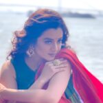 Darshana Banik Instagram - Tum jee sako toh jee lena❣️ #monday #mondayblues #ethnicwear #reels