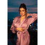 Darshana Banik Instagram - Meet me at dusk 💜 @abhinaskarphotography @kiara_sen111 @dagdai @sahababusona @ginni_love21 JW Marriott Hotel Kolkata