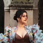 Darshana Banik Instagram - Shoot for @indulgexpress 💕 @sharmighosal @upaharbiswas @harsh_vardhan_jalan @poulami.rgupta @suro.make_up_artist