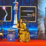 Darshana Banik Instagram - Today at #leadershipconclave #2024 hosted by @news18bangla What a beautiful event to felicitate a few notable achievers and entrepreneurs from different fields in Bengal. Congratulations to all of them 💐 And got a chance to share the stage with very handsome and my favourite @itsmeabirchatterjee . @sampurnalahiri was perfect as the host of the show💕 @biditabag ,thank you for this beautiful saree. Jewellery- @gahanejewellery Makeup- @ahuti_dutta_makeup @optimisticaamrapali96 Taj City Centre New Town, Kolkata