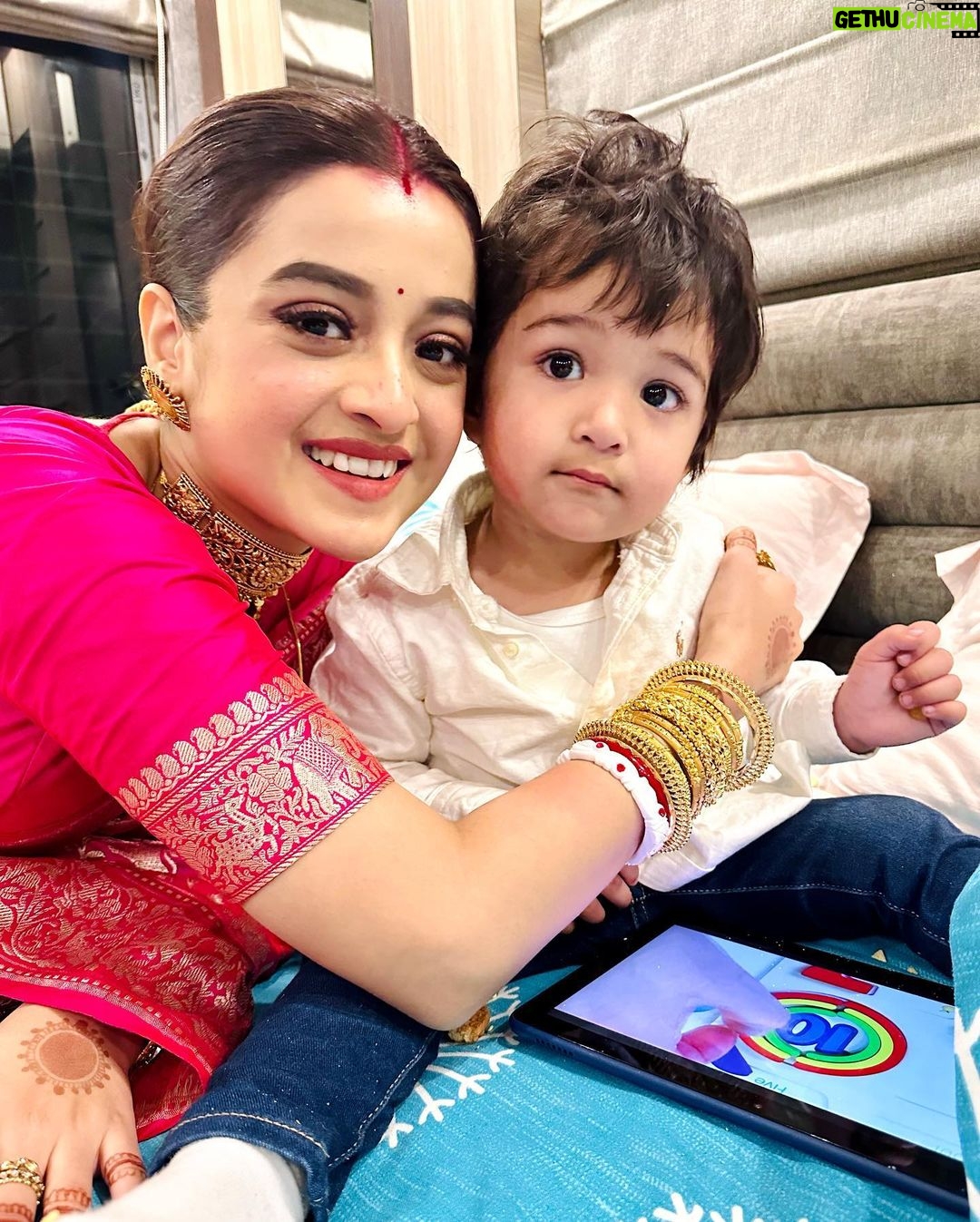 Darshana Banik Instagram - Congratulations Pipi! @darshanabanik Love you 😇😍 I cannot explain how much I love you due my poor language skills but I am sure you feel it from my hugs 🤗 #DSav #mypipi Kolkata - The City of Joy