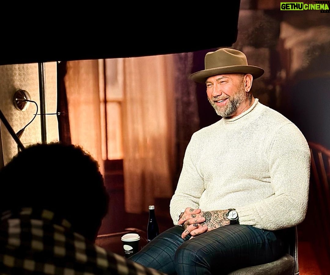Dave Bautista Instagram - A week filled with laughs, unforgettable moments, and endless excitement promoting #KnockAtTheCabin. And now, it's finally time to sit back, relax and enjoy the show. @knockatthecabin in theaters now!
