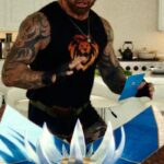 Dave Bautista Instagram - Speargun ☑️ #GLASSONION: A KNIVES OUT MYSTERY @KnivesOut @Netflix