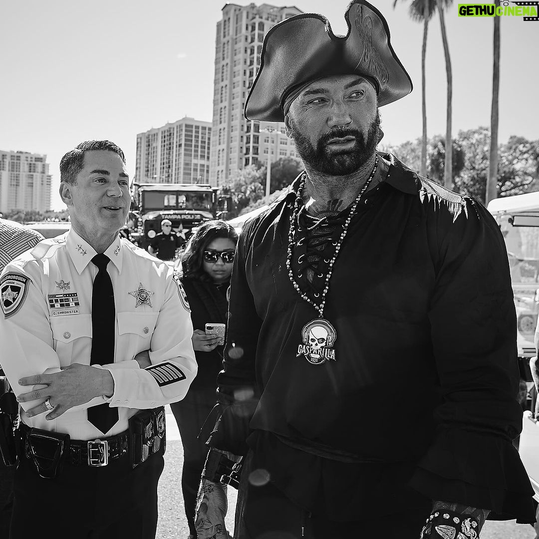 Dave Bautista Instagram - Let the invasion begin! 🏴☠️☠️ #TampaTradition #PirateResponsibly #SailSmart #BeSafe #DontDrinkandDrive #GasparillaSafe #FloatOn Tampa Florida