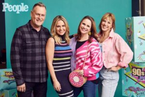 Dave Coulier Instagram - That’s a wrap on 90’s Con! We had such a great time together, meeting so many of our fans. Thank you for making it a #fullhouse!!
