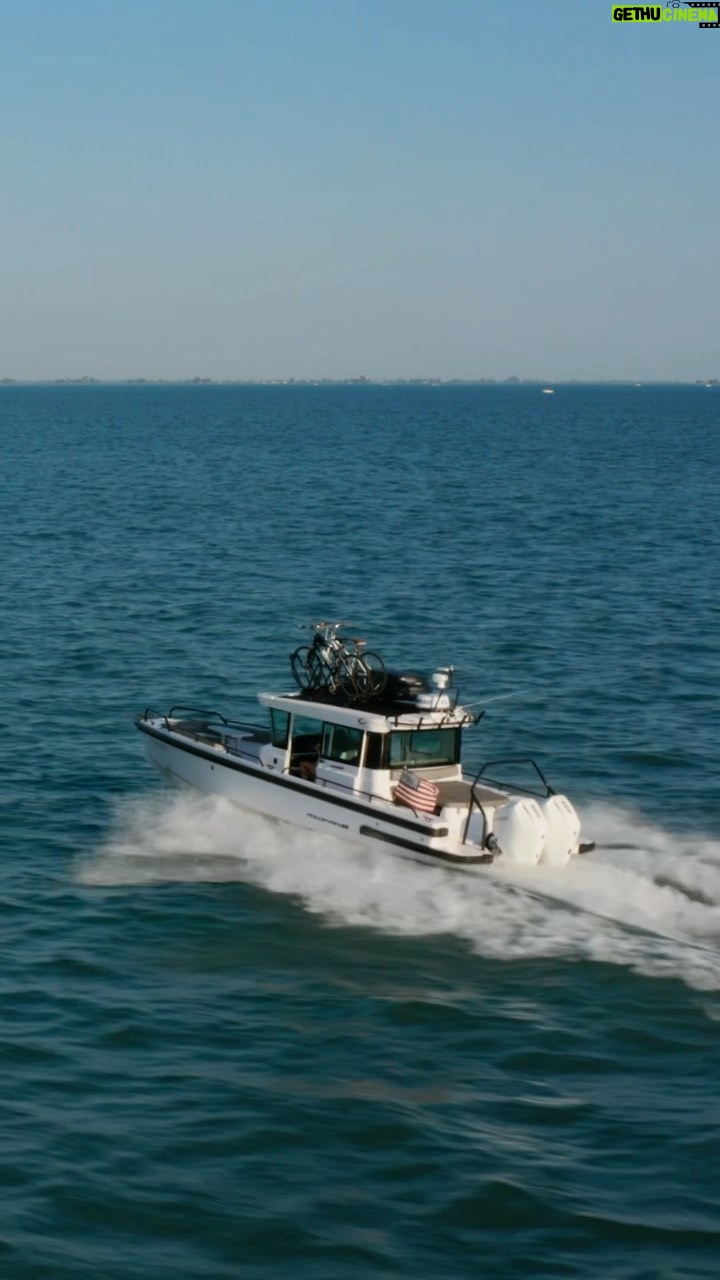 Dave Coulier Instagram - 256 miles to Mackinac Island. Many stops along the route. Happy tales and happy tails. #captaincooler #greatoutdoors #boatlife #dogsofinstagram Lake Huron, Mi
