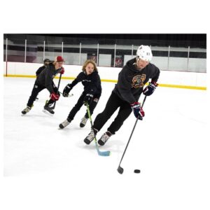 Dave Coulier Instagram - Every year during the holidays, we rent the ice for a day of family skating. Happy Holidays everyone!