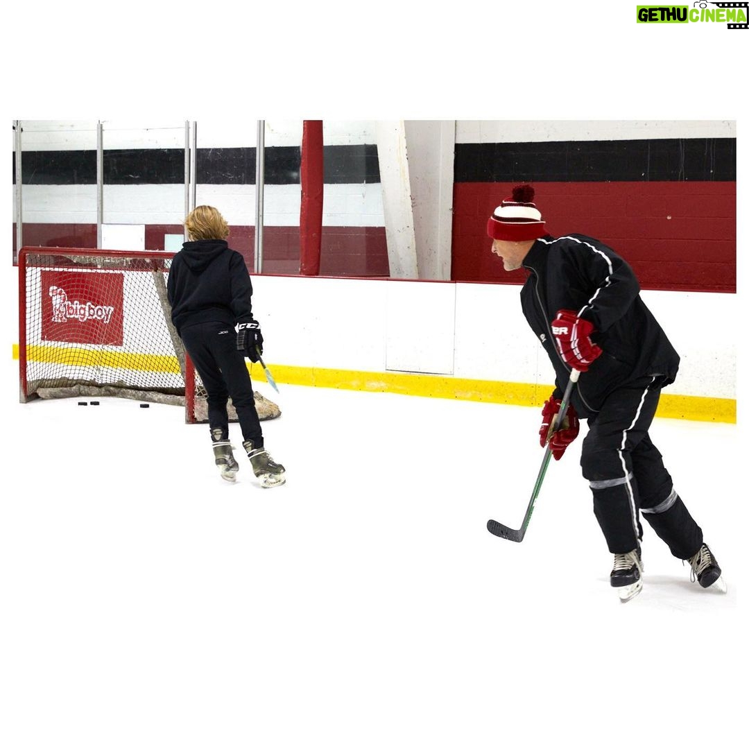 Dave Coulier - 10K Likes - Every year during the holidays, we rent the ice for a day of family skating. Happy Holidays everyone!