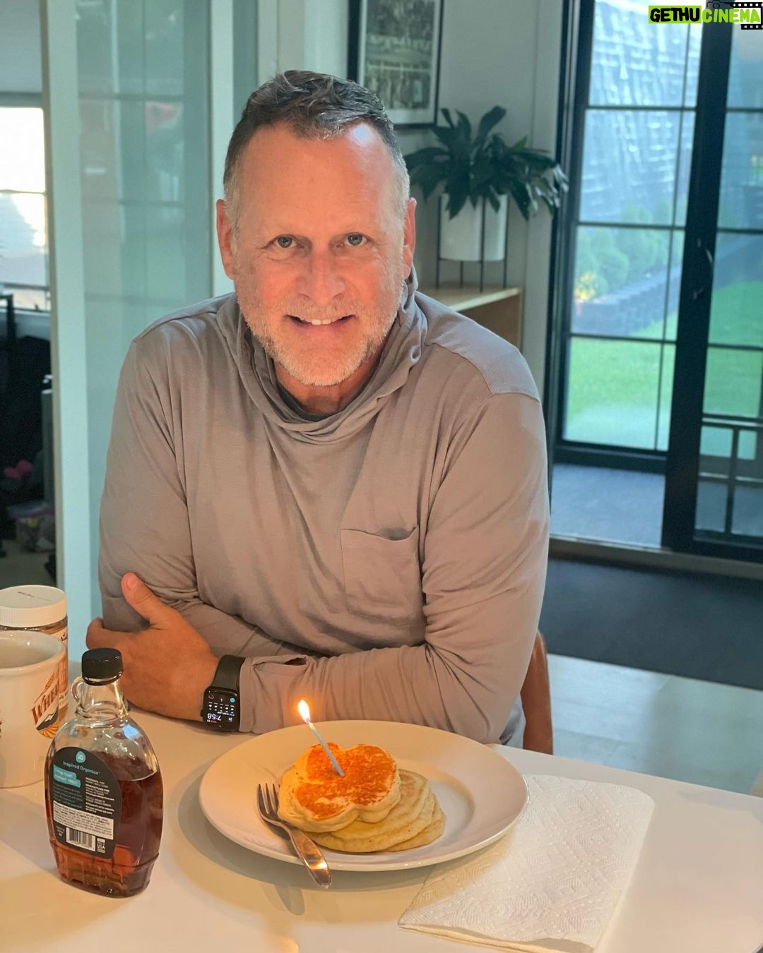 Dave Coulier - 15.4K Likes - September, gone in a flash. Who’s ready for October? #winteriscoming
#birthdaymonth #coolerdays #cooler #cooleroutdoors