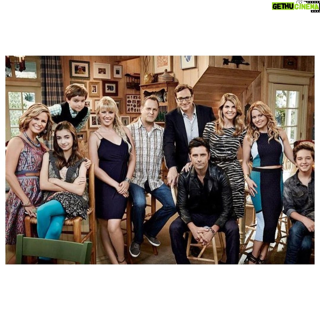 Dave Coulier - 35.5K Likes - I’ve been blessed to do something I love with people I love. #35years
#fullhouse #fullerhouse #flashbackfriday