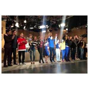 Dave Coulier Instagram - I’ve been blessed to do something I love with people I love. #35years

#fullhouse #fullerhouse #flashbackfriday