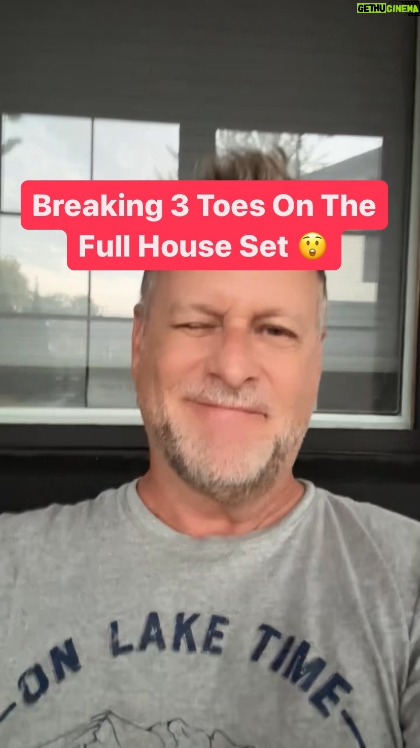 Dave Coulier Instagram - Call me a Toe-Truck…! 😎🚛 Today’s #FullHouseFunFact is all about on-set mishaps. But as always, the show must go on! How would you deal with a #BrokenToe? Let me know in the comments 🤔 #fullhouse #fullhouserewind #davecoulier