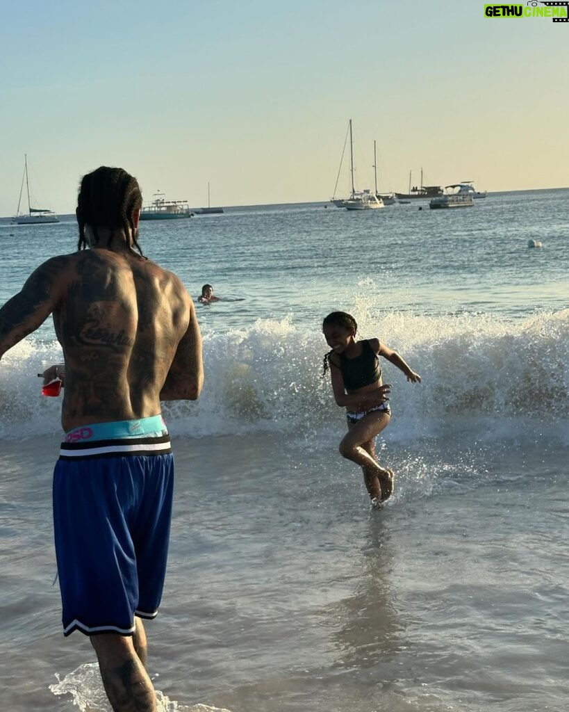 Dave East Instagram - Serenity…Please Send My Love To The Chef 😭