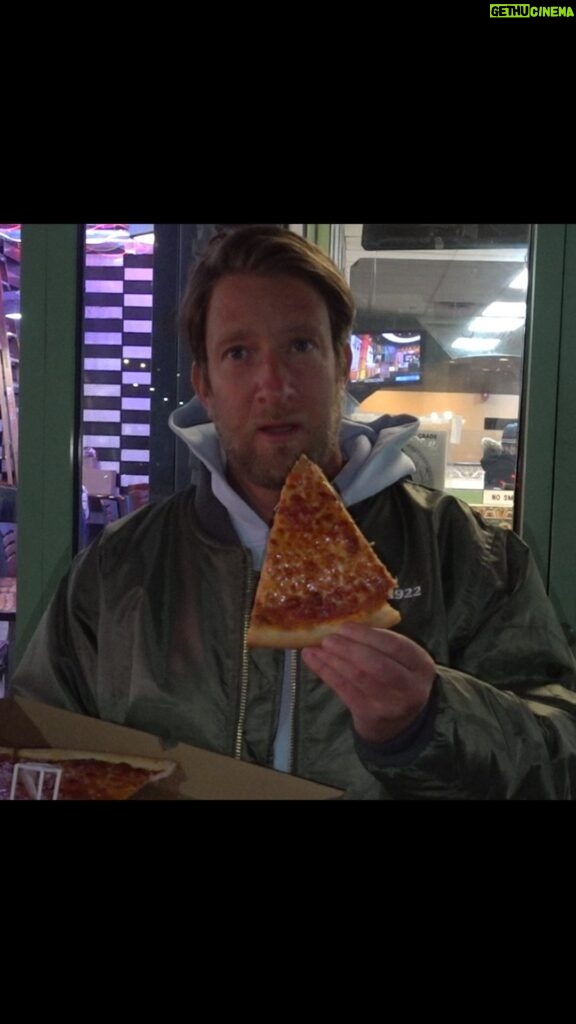 Dave Portnoy Instagram - Barstool Pizza Review - La Piazza Pizzeria (Staten Island, NY)