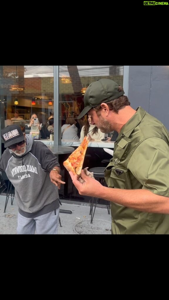 Dave Portnoy Instagram - Barstool Pizza Review - Joe’s Pizza (Miami, FL)
