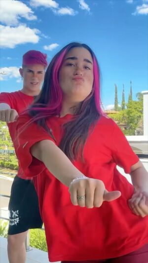 Davi Kneip Instagram - música boaaaa❤️ @davikneip