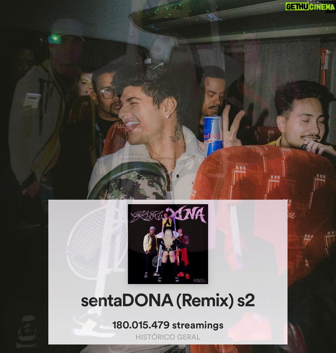 Davi Kneip Instagram - São 180 MILHÕES DE PLAYS em Sentadona (Remix) !!! Obrigado Deus, e a todos envolvidos nesse projeto incrível ❤️ @mcfrogofc @djgabrieldoborel @luisasonza fizemos um HIT 🔥