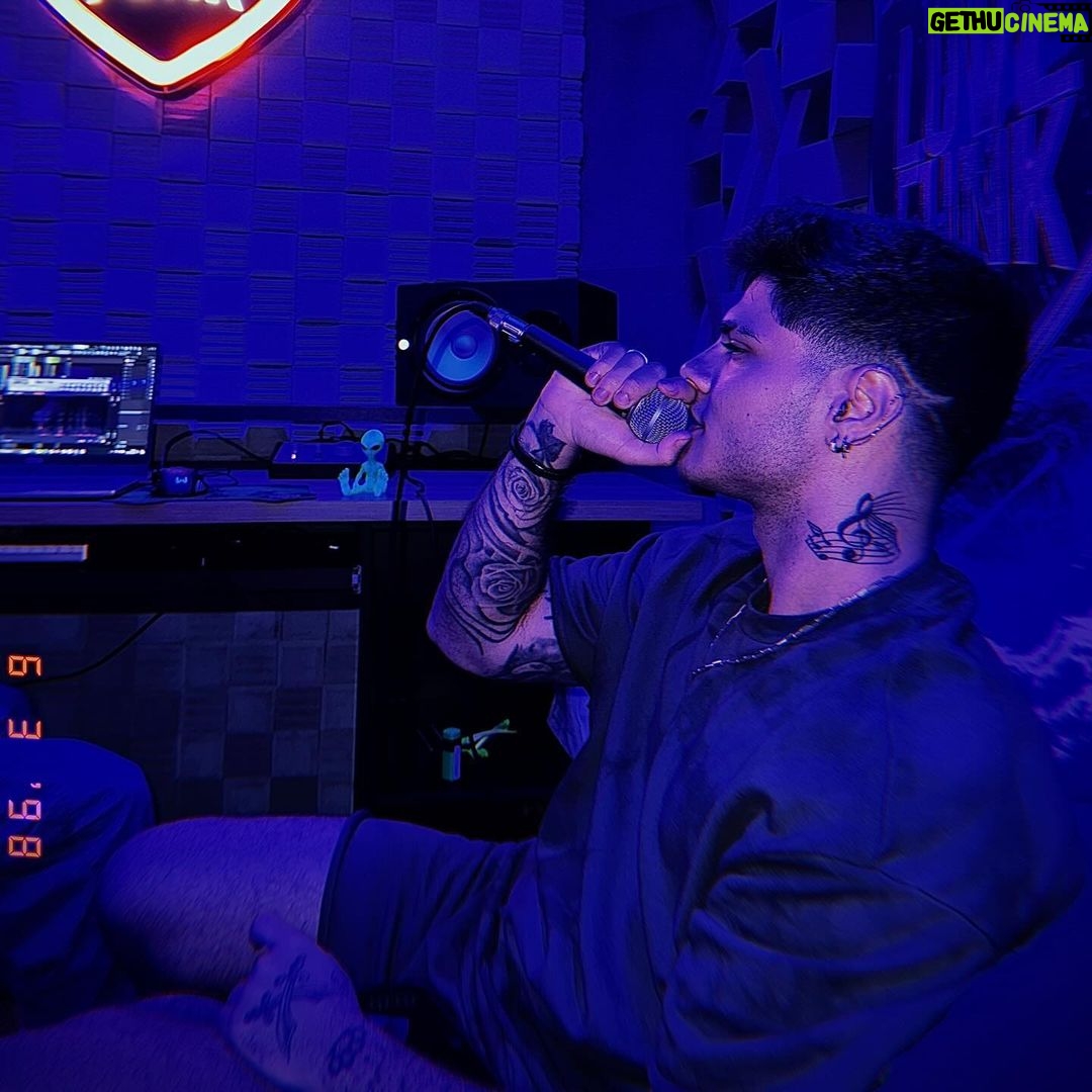 Davi Kneip Instagram - O teu sonho não morreu … Deus está te preparando para o melhor momento da sua vida ❤️🙏