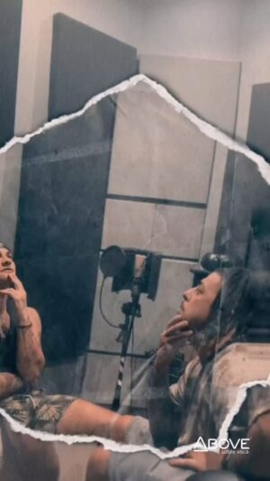 Davi Kneip Instagram - ATENÇÃO ABOVERS, finalmente chegou o momento de revelar o desafio extremo da temporada: O HIT DO VERÃO ABOVE! 🧡

Desafiamos o Davi Kneip e WC No Beat a criarem uma música que seja a cara do verão e da Above!

Quem mais tá ansioso pra ver? Manda um ☀️ aqui nos comentários!

#Above #HitdoVeraoAbove #Verão #DaviKneip #WCNoBeat #TeamSun