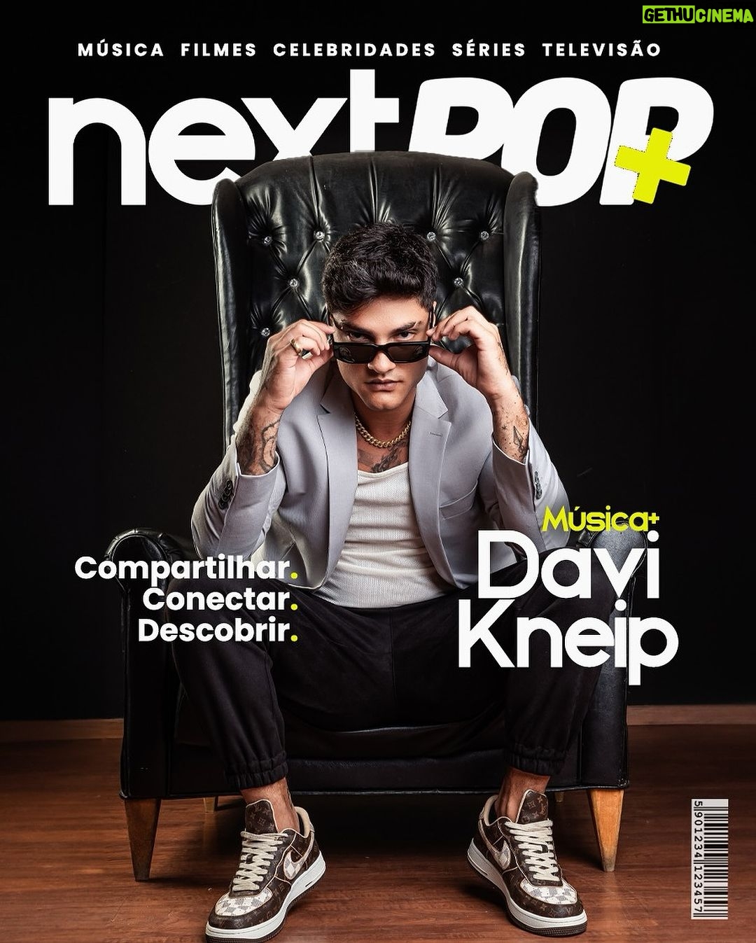 Davi Kneip Instagram - Ele é o cara do momento. DJ, produtor, cantor e compositor, Davi Kneip é um dos criadores do hit SentaDona e vem mostrando ao Brasil a força do funk de BH.