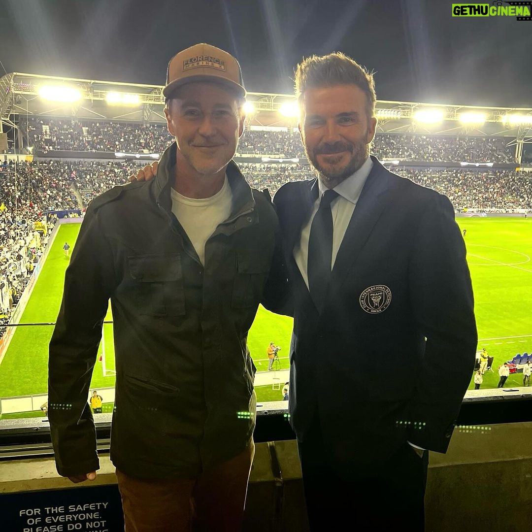 David Beckham Instagram - Cheers to great weekends with family and friends 🍻⚽️🎸 @brooklynpeltzbeckham @cruzbeckham @davidgardner @cjjonesss @edwardnortonofficial @edruschaofficial