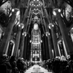 David Bisbal Instagram - Estoy inmensamente agradecido por la oportunidad de compartir escenario con la maravillosa Pasión Vega en la Sagrada Familia. Fue un momento lleno de emoción y belleza. Quiero expresar mi profunda gratitud a Enrique Tomás y a Lucía por permitirme aportar mi granito de arena en este acto de solidaridad para ayudar a las víctimas de la guerra en Ucrania. Fue un honor participar en algo tan significativo. Con todo mi amor, #Gracias #Solidaridad #MúsicaPorUnaBuenaCausa.#sagradafamilia #MisaCriolla Sagrada familia de Barcelona