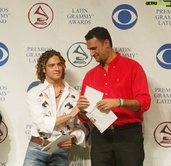 David Bisbal Instagram - Hace 20 años recibí la noticia de la nominación del best New artist!!!! Estaba acompañado con el gran @josejoseoficial y @ksantander esta noche cantaré y seré host de los nominados al #bestnewartist de este 2023!! Mucha suerte e inspiración para ellos @latingrammys