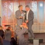 David Bisbal Instagram – El cariñoso abrazo de dos grandes #HombresEsquire como @davidbisbal y @antoniobanderas ¡Con la emoción del momento no recordaban qué premio era el de cada uno!