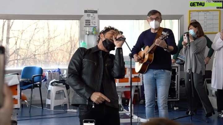 David Bisbal Instagram - Así fue mi visita al hospital nacional de parapléjicos en Toledo! ❤️ Hospital Nacional de Paraplejicos