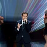 David Bisbal Instagram – Qué bien arropado estuve en el opening de los premios Goya con este gran cuerpo de baile!! ❤️